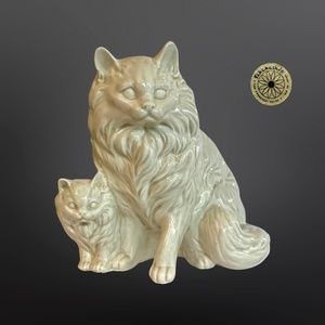 Takahashi - "Persian Mother and Kitten" Figurine, Ceramic, Japan - Vintage